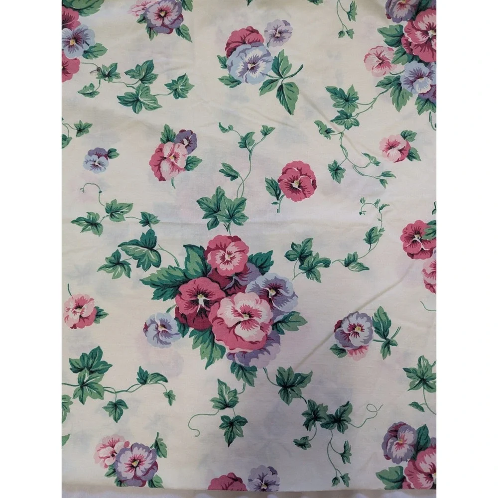 Waverly Garden Room Pretty Pansy Standard Pillowcase Eyelet Ruffles USA Set 2